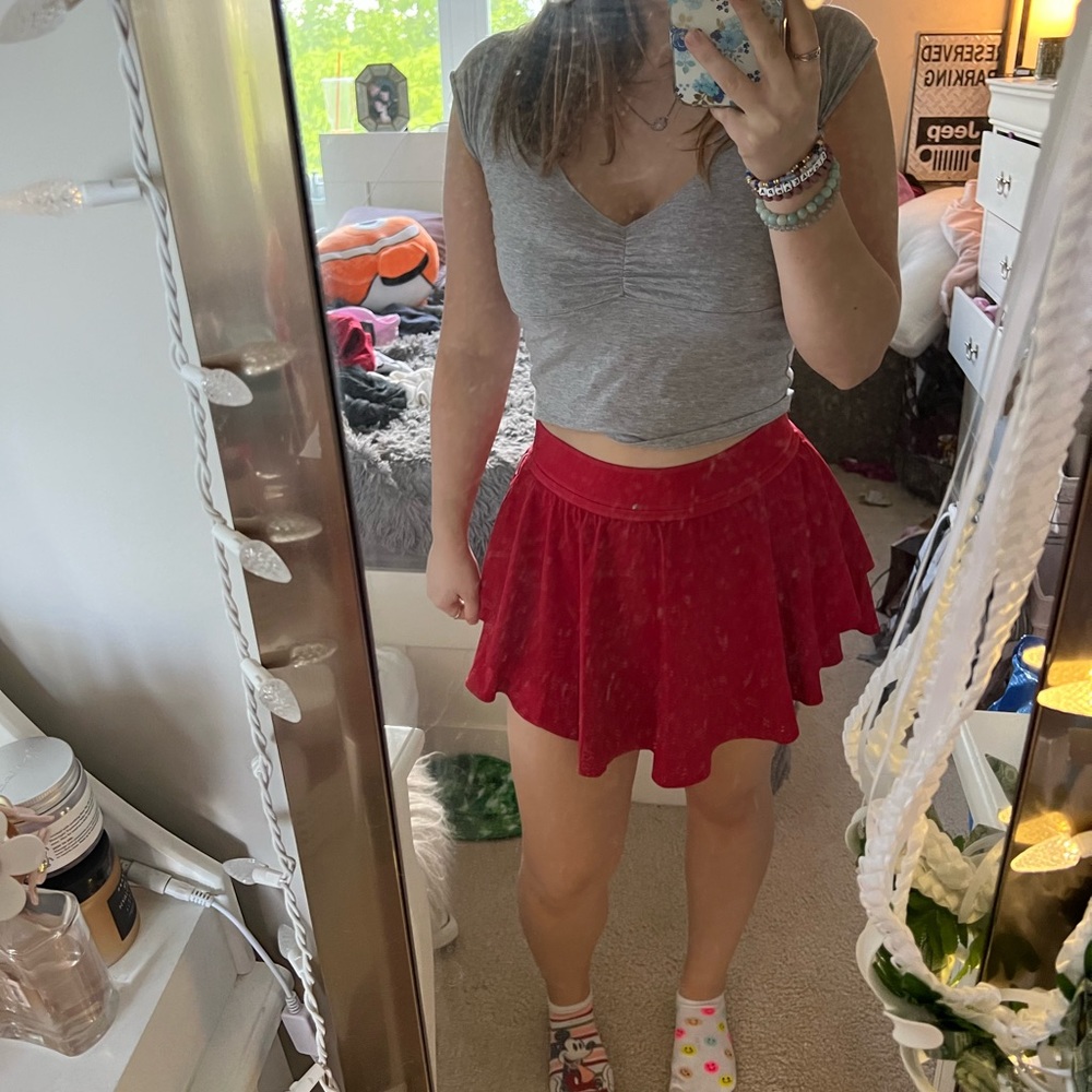 Lululemon Court Rival High Rise Skirt Size 6 Dark Red